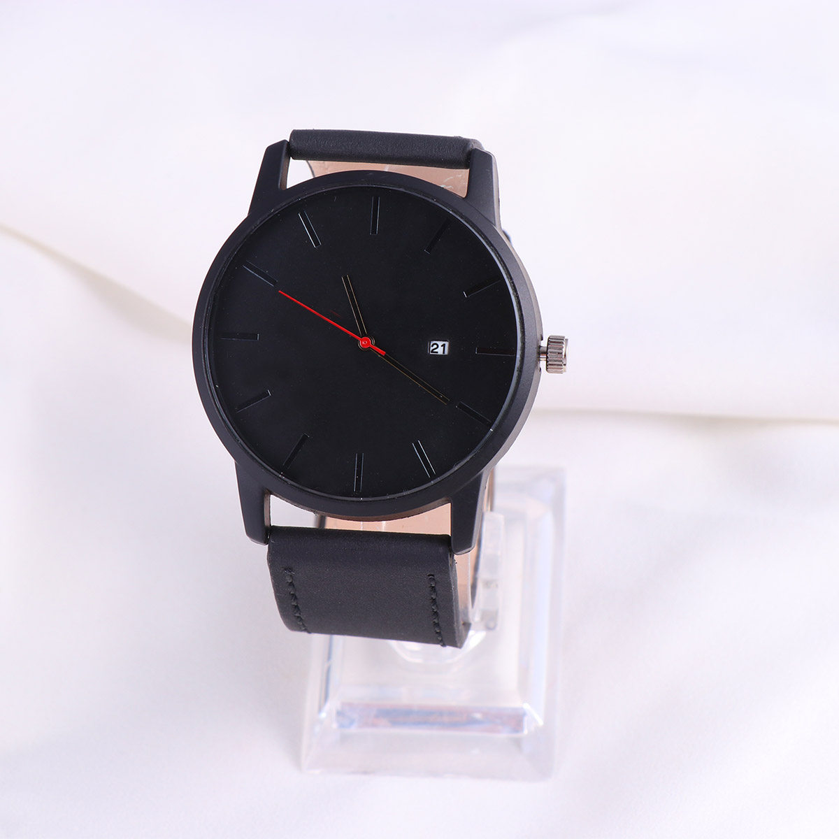 Şık Erkek Kuvars Saati Siyah M - Luxury Watch Gold And Black incelemesi ve fiyatı