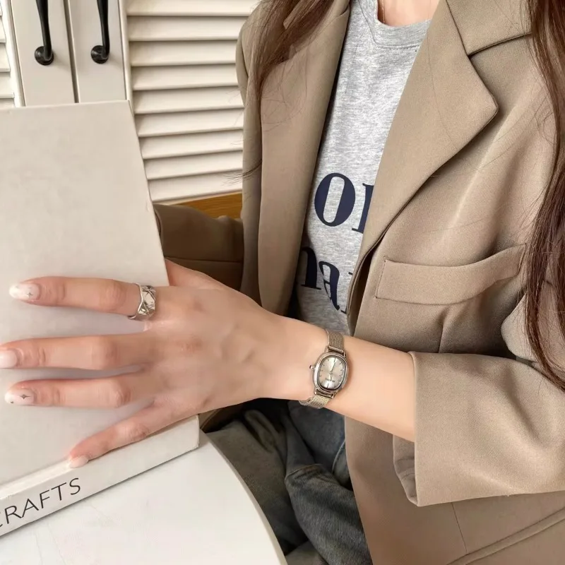 Küçük Oval Kadran Yeşil Izle B - Luxury Watch For Sale incelemesi ve fiyatı